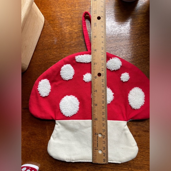 3 Piece Mushroom Decor Beaded Garland, Pot Holder and Wood Stand - Picture 9 of 12